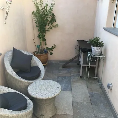 Beautiful Townhouse Feriehus Arles-sur-Tech